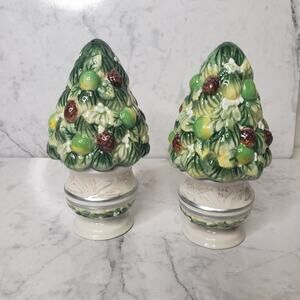 Fitz and Floyd Winter Garden salt and pepper shaker set, Preowned christmas